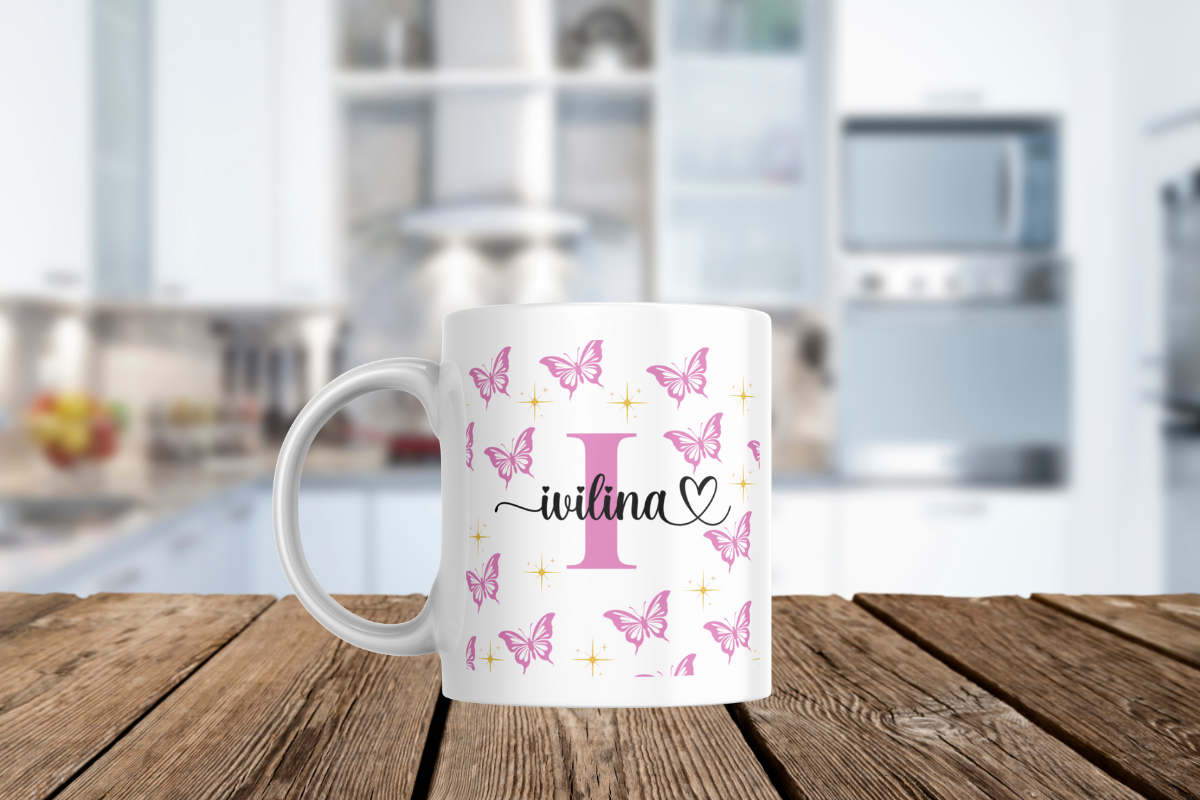 Taza con mariposas nombre y inicial